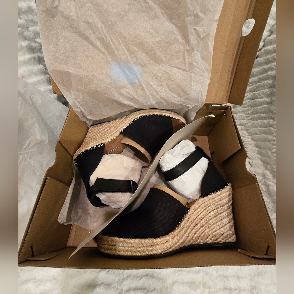 Toms Marisol Black Wedge Sandals - NEW IN BOX - Picture 4 of 8